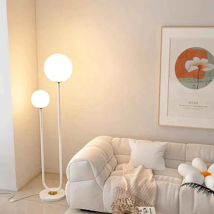 Modern Double-Head Floor Lamp – Stylish Lighting for Living Rooms