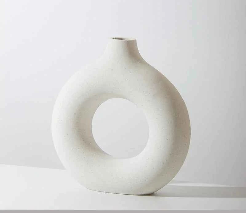 Minimalist Ceramic Round Vase – Modern Home Decor Accent