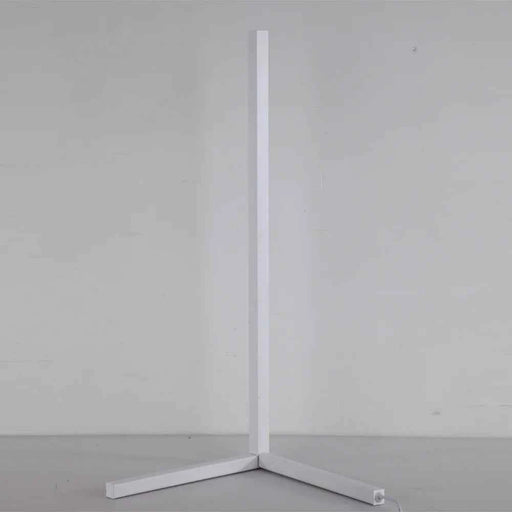 Nordic RGB Corner Floor Lamp – Modern & Simple Lighting