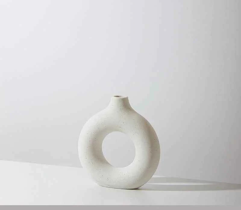 Minimalist Ceramic Round Vase – Modern Home Decor Accent